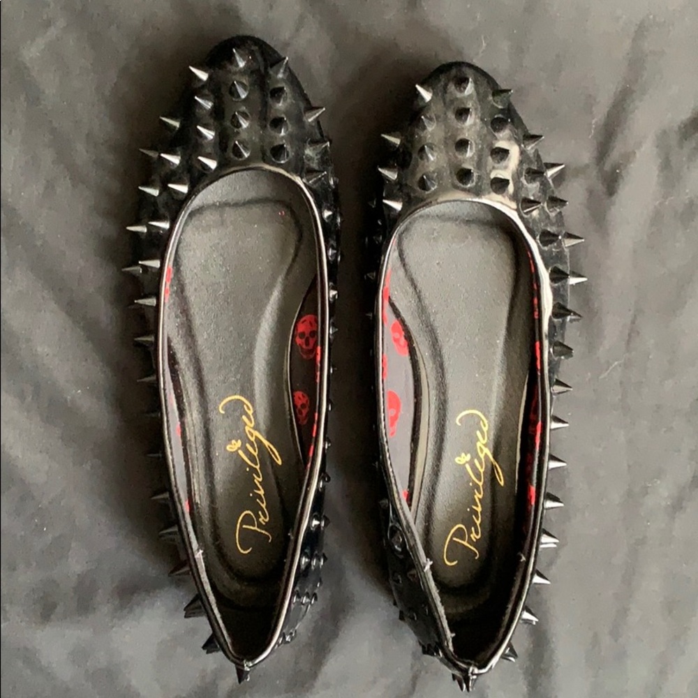 Studded Black Pointy Toe Ballet Flats